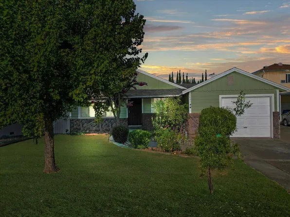 5645 Dana Way, Sacramento, CA 95822