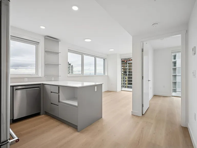 5670 Cambie St — Photo 145