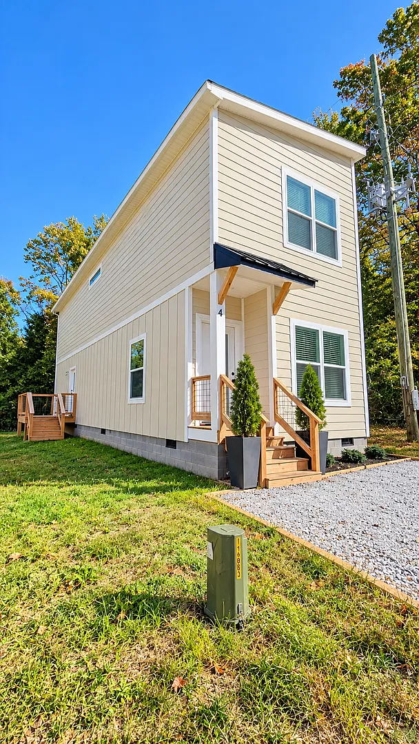 New Construction East Asheville Rental! — Photo 3