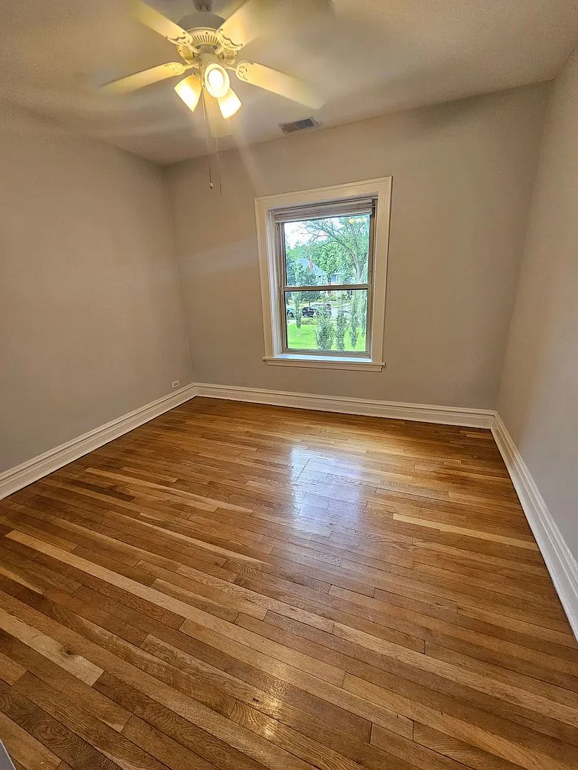 2247 Ridge Ave — Photo 4