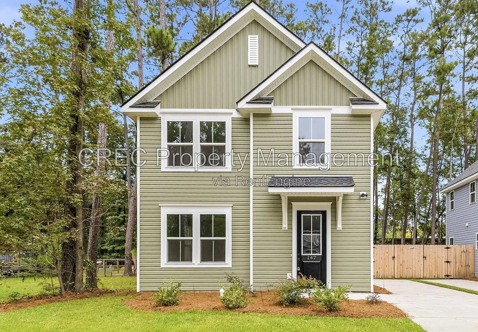 3 bed, 2.5 bath, 1586 sqft, $2,200 — Photo 1