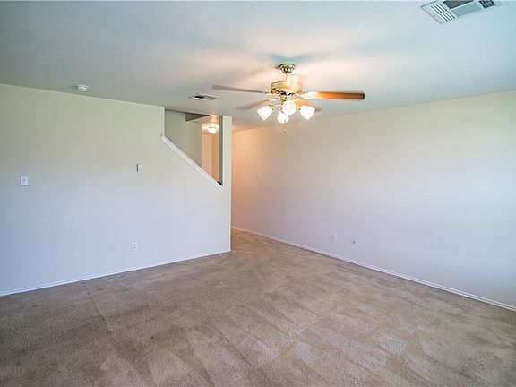 4th image of 17816 Majestic Elm Ln