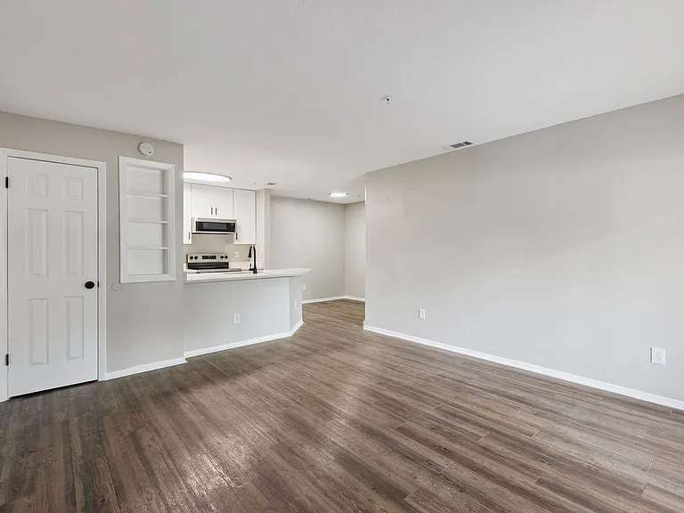 236 Afton Sq #104 — Photo 4