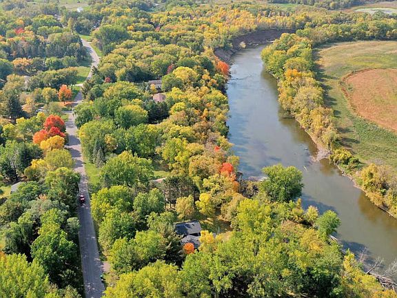 5th image of 14925 Crow River Dr