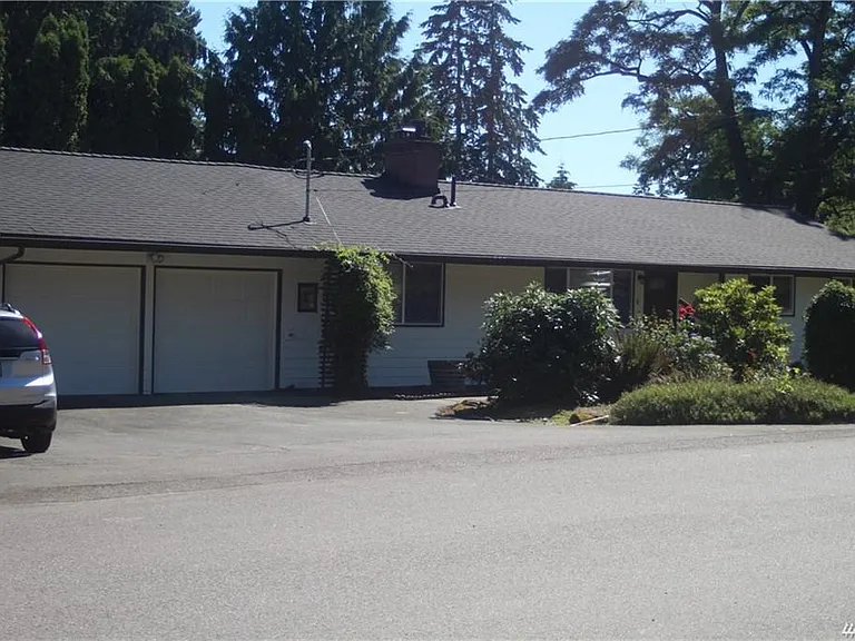 6 232nd Pl SW — Photo 2