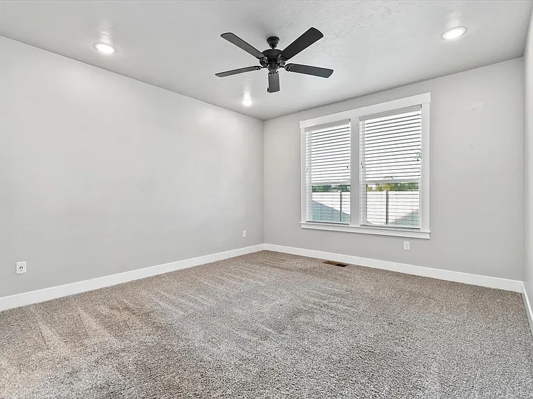 1911 W Wind Drift St — Photo 32