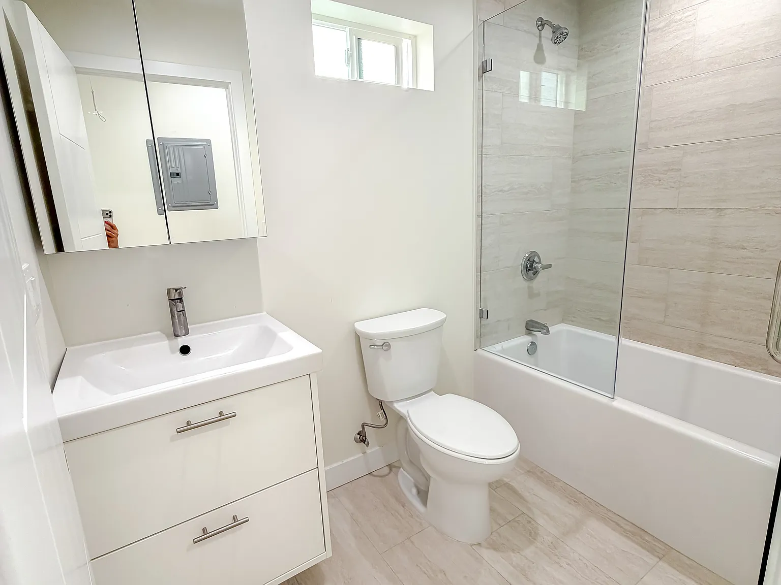 2 bed, 800 sqft, $3,500 — Photo 4