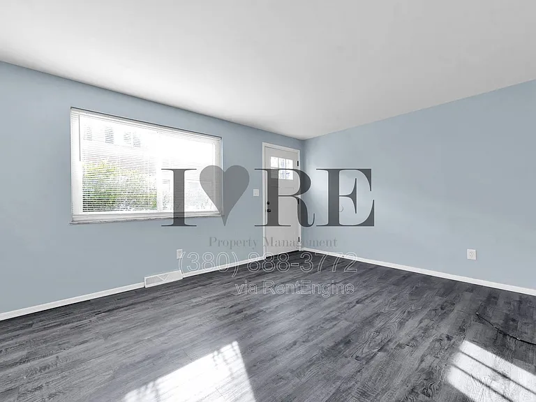 870 N Meadows Ct #F — Photo 5