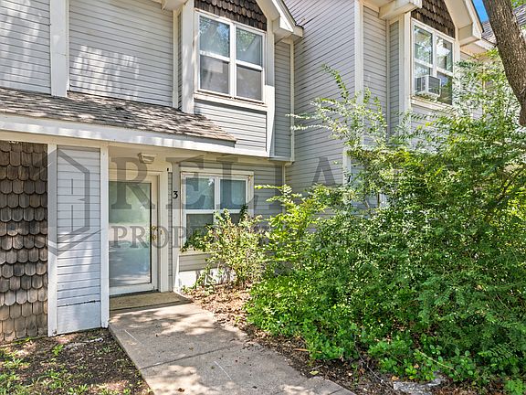 3rd image of 7302-3 W Douglas Ave