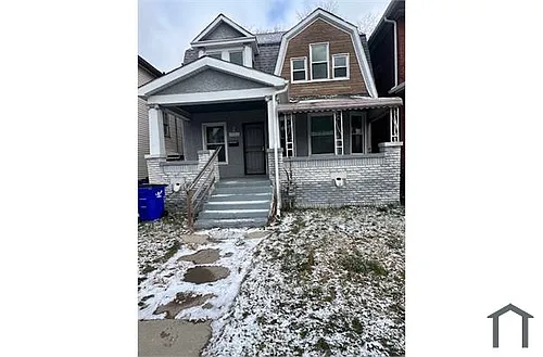 3462 Baldwin St Photo 1