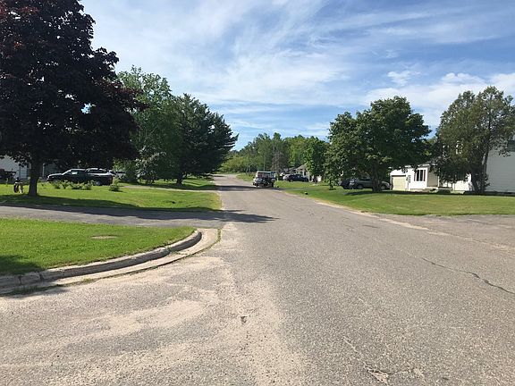 5th image of 1612 Young St