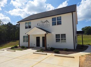 121 Diver Dr, Lexington, NC 27295