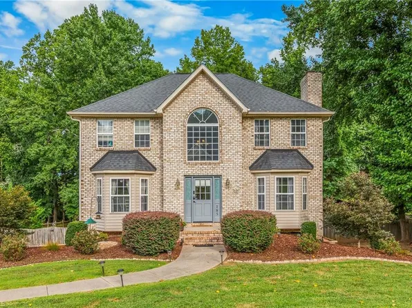 185 Spring Lake Ct, Lexington, NC 27295