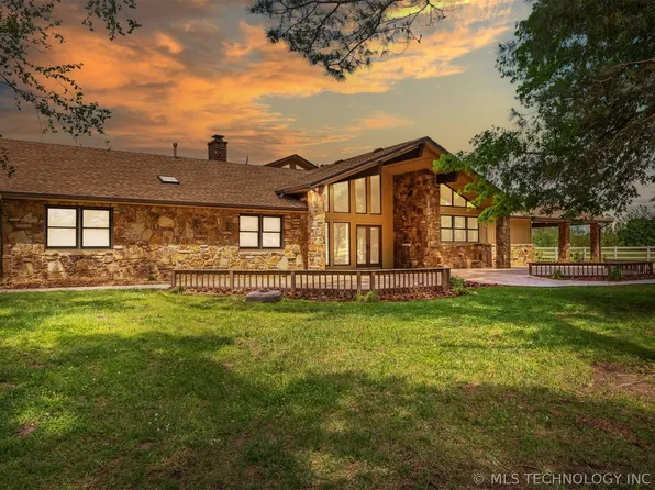 15793 S 297th East Ave, Coweta, OK 74429