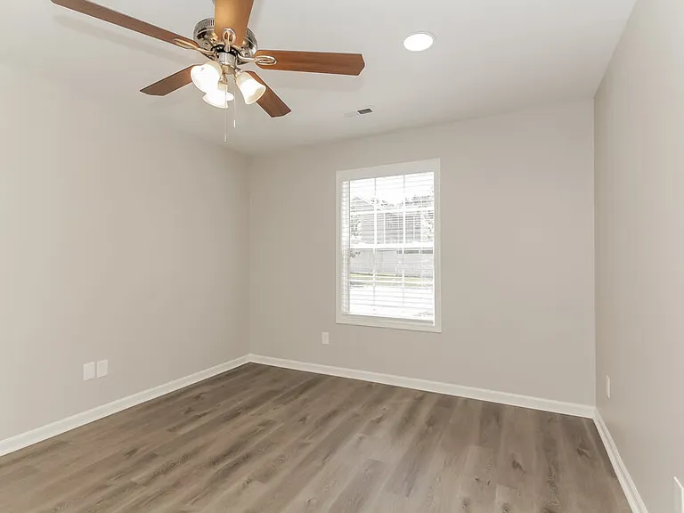 2707 Oasis Ln — Photo 9