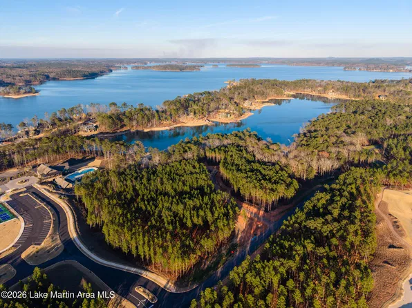 64 Adelia Ln, Alexander City, AL 35010