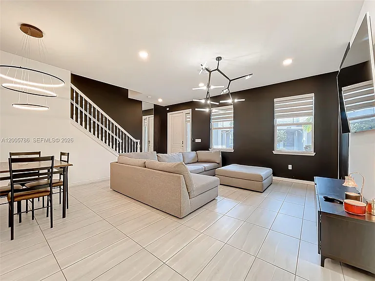 5040 Eucalyptus Dr #2 — Photo 12