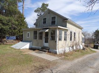 5 Charles St, Redford, NY 12978