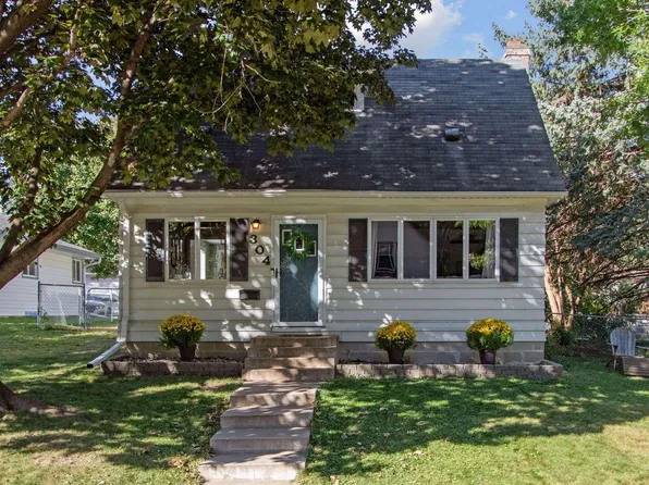 304 Madison Ave S, Hopkins, MN 55343