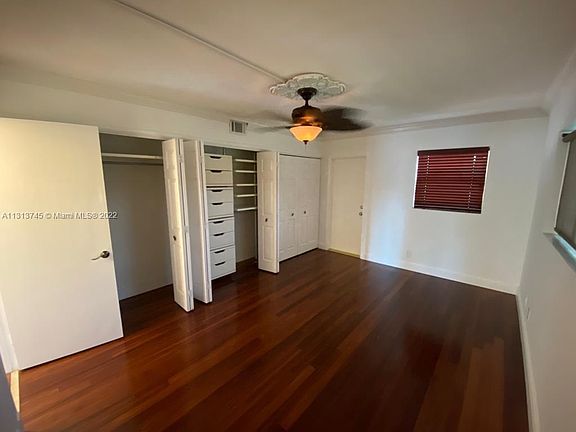 2nd image of 54 Isle Of Venice Dr APT 5