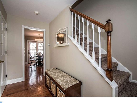 2nd image of 20 Woodridge Dr