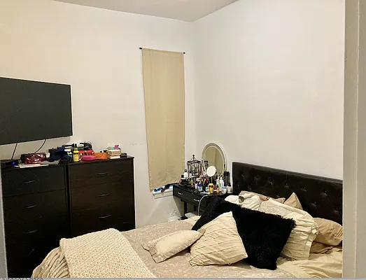 Rented by Compass | media 11