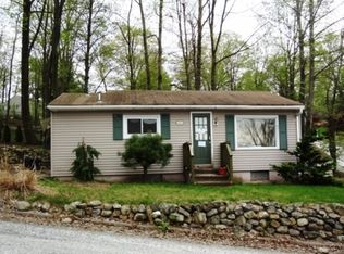 2 Glen Dr, West Milford, NJ 07480