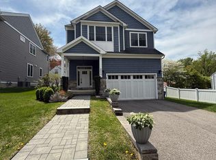 8804 Wissahickon Ave, Philadelphia, PA 19128