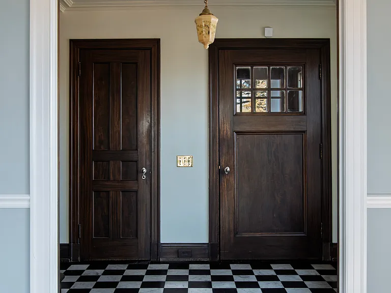 27 Highview Pl — Photo 5