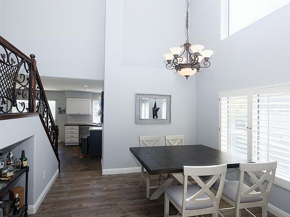 5th image of 1628 Meadowglen Ct