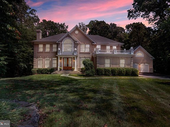 3rd image of 3189 Mary Etta Ln