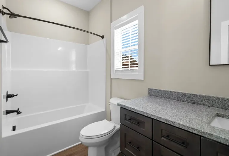 1003 Oak St #B — Photo 11