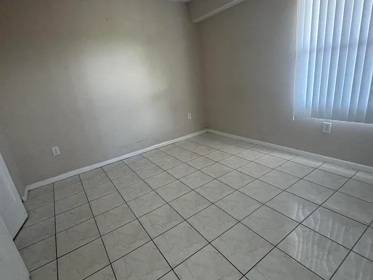 701 SW 141st Ave #405R — Photo 6