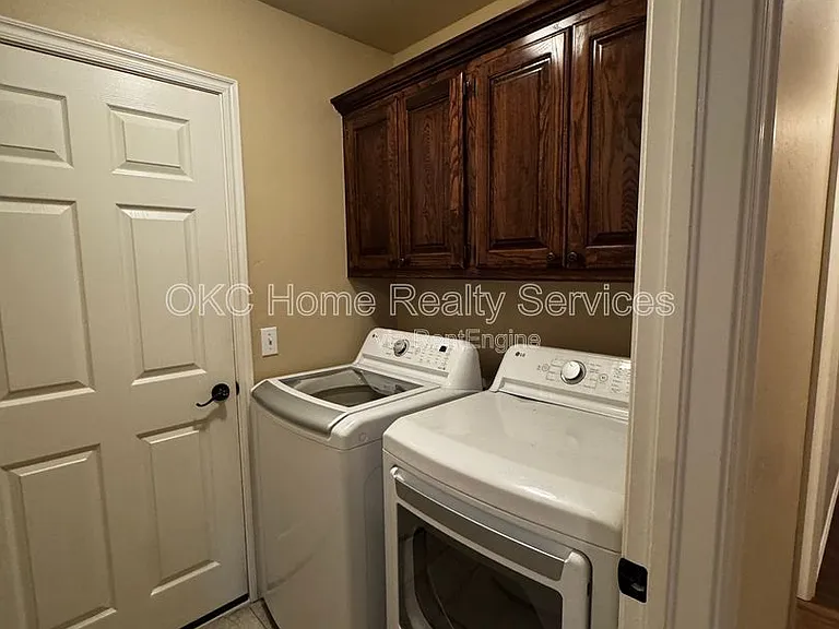 8020 Kaden Rd — Photo 14