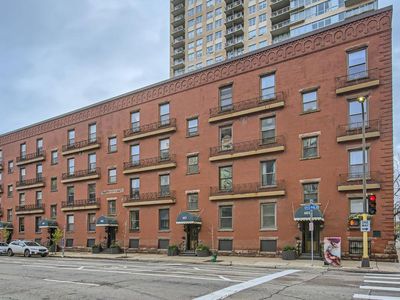 607 S 9th St APT 3, Minneapolis, MN, 55404