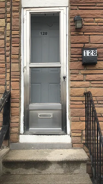 128 Lower Oak St photo 1