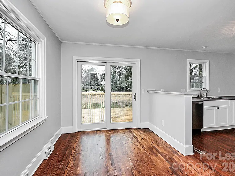 601 N Ransom St — Photo 5
