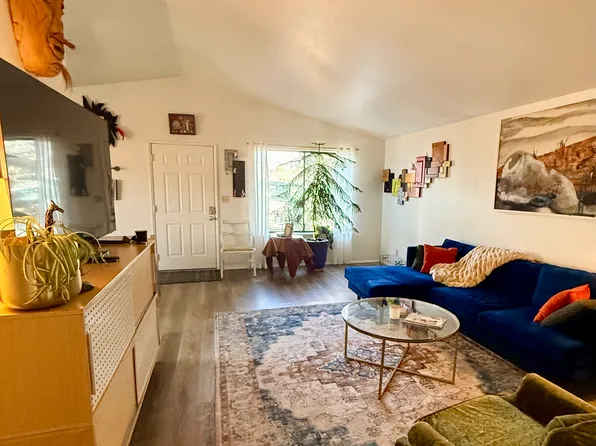 437 NE Seward Ave, Bend, OR 97701