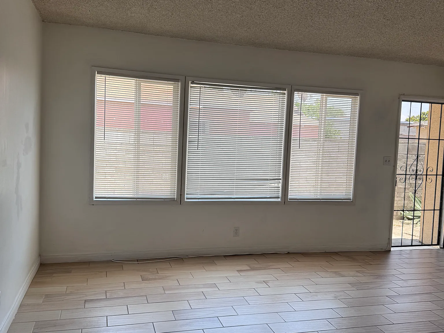 2 bed, 958 sqft, $2,700 — Photo 4