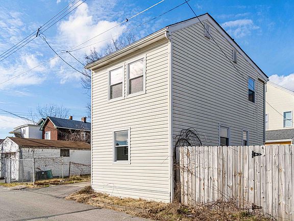 3rd image of 216 E 20th Ave