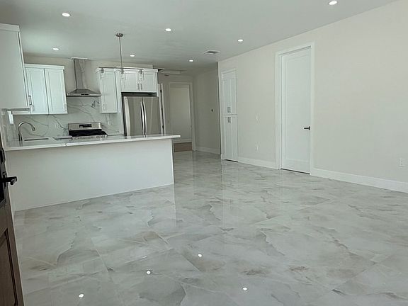 2nd image of 17324 Mayall St