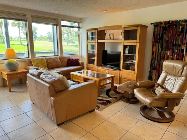 20061 Boca West Drive, Boca Raton, FL 33434