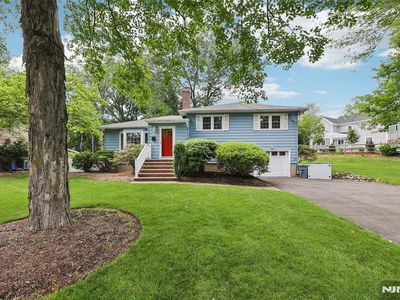 21 Valley Forge Way, Ho Ho Kus, NJ, 07423