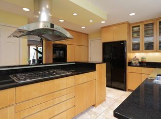 6528 Mere Dr, Eden Prairie, MN 55346