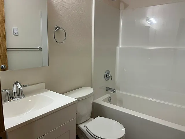 389 Clover St — Photo 15
