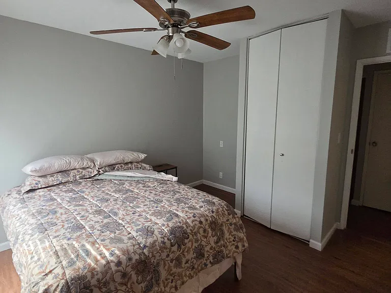 Gale Dr — Photo 7