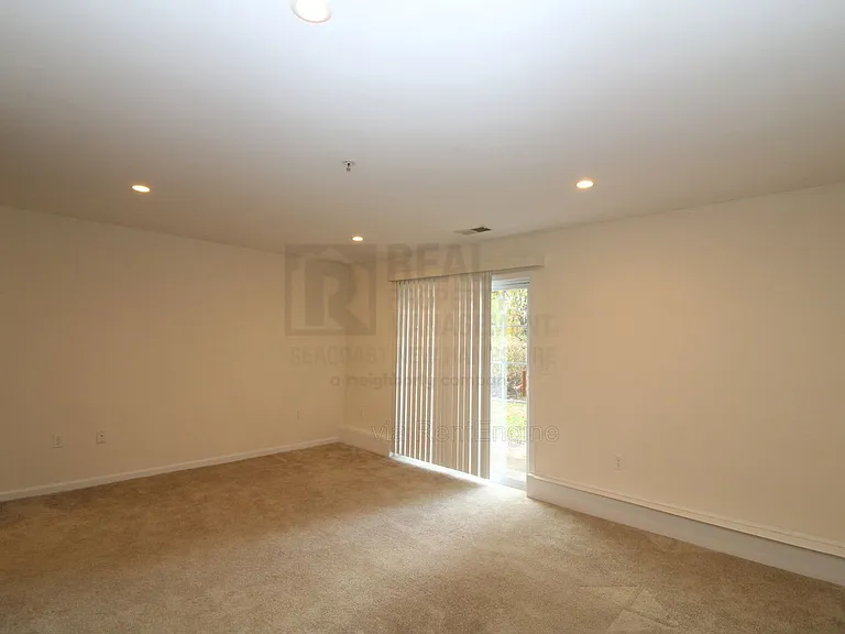 4 Waverly Dr — Photo 7