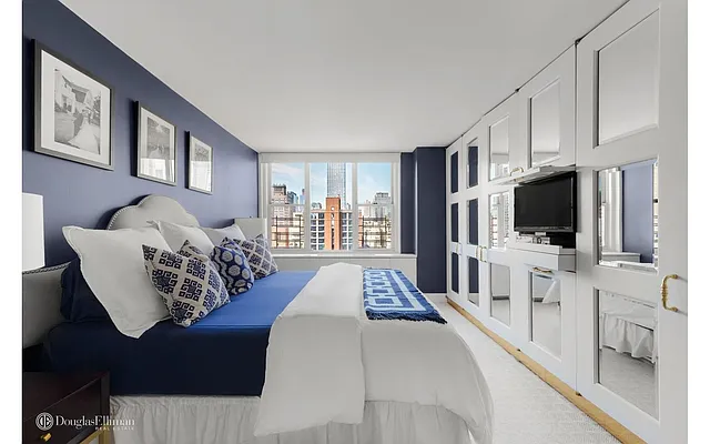 Sold by Douglas Elliman | media 8