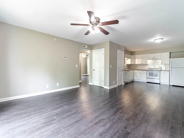 Autumn Ridge Apartment Community — Photo 3