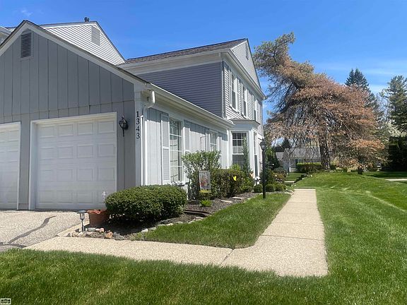2nd image of 1343 Autumn Ln